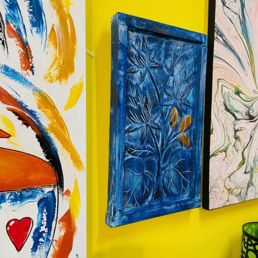 Quadro legno massello blu ed oro fiori in rilievo - immagine 6