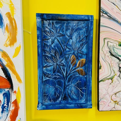 Quadro legno massello blu ed oro fiori in rilievo